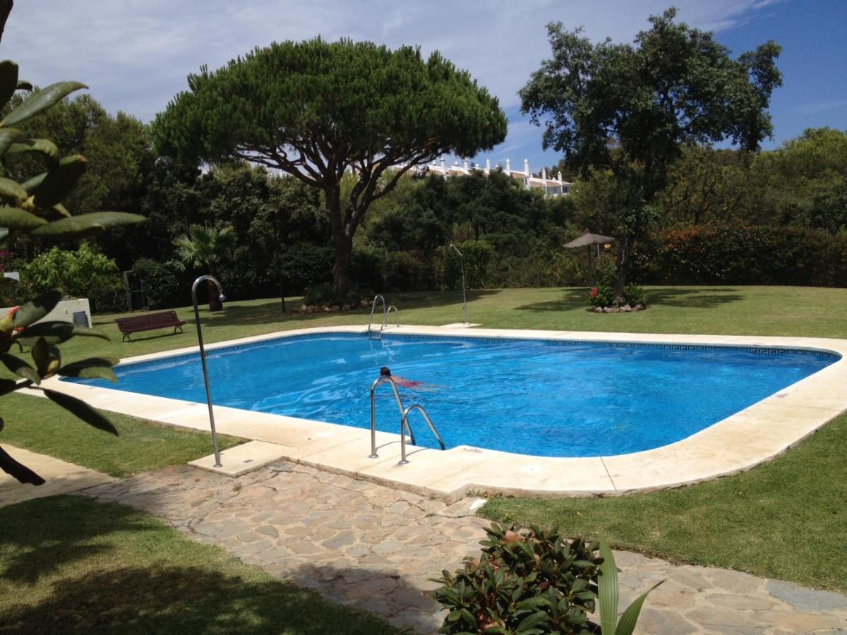 Beautiful Holiday Apartment 2 Bedroom Beach And Pool Malaga Marbella Calahonda Royale Mijas Costa Spain Exteriér fotografie