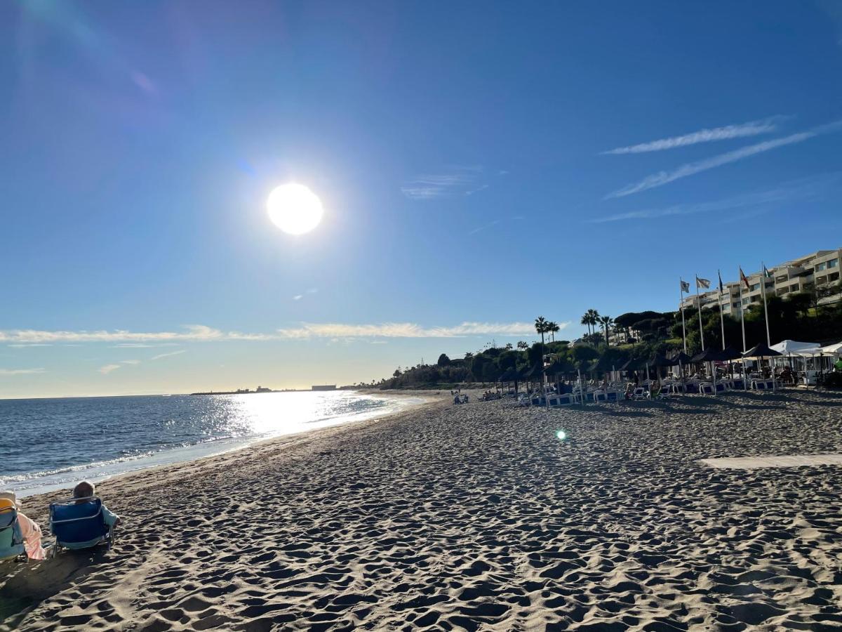 Beautiful Holiday Apartment 2 Bedroom Beach And Pool Malaga Marbella Calahonda Royale Mijas Costa Spain Exteriér fotografie