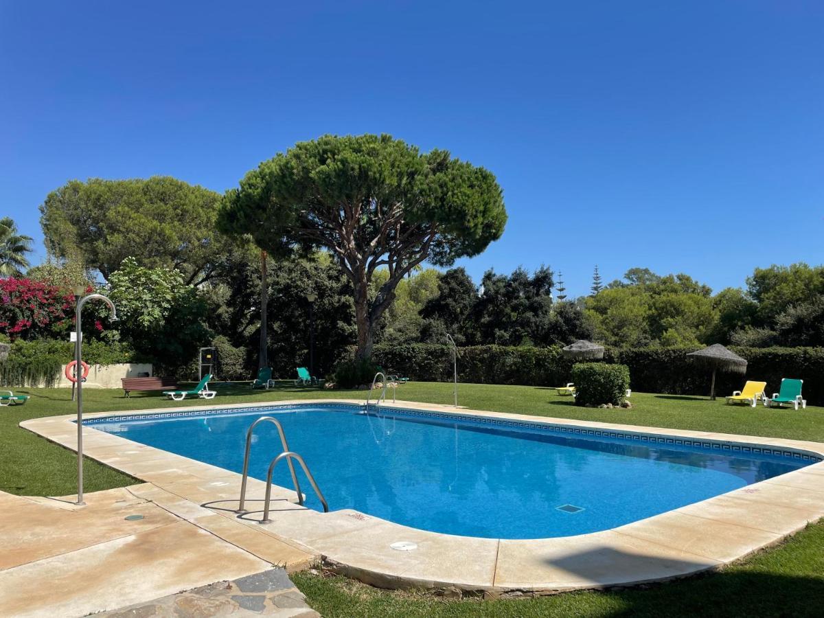 Beautiful Holiday Apartment 2 Bedroom Beach And Pool Malaga Marbella Calahonda Royale Mijas Costa Spain Exteriér fotografie