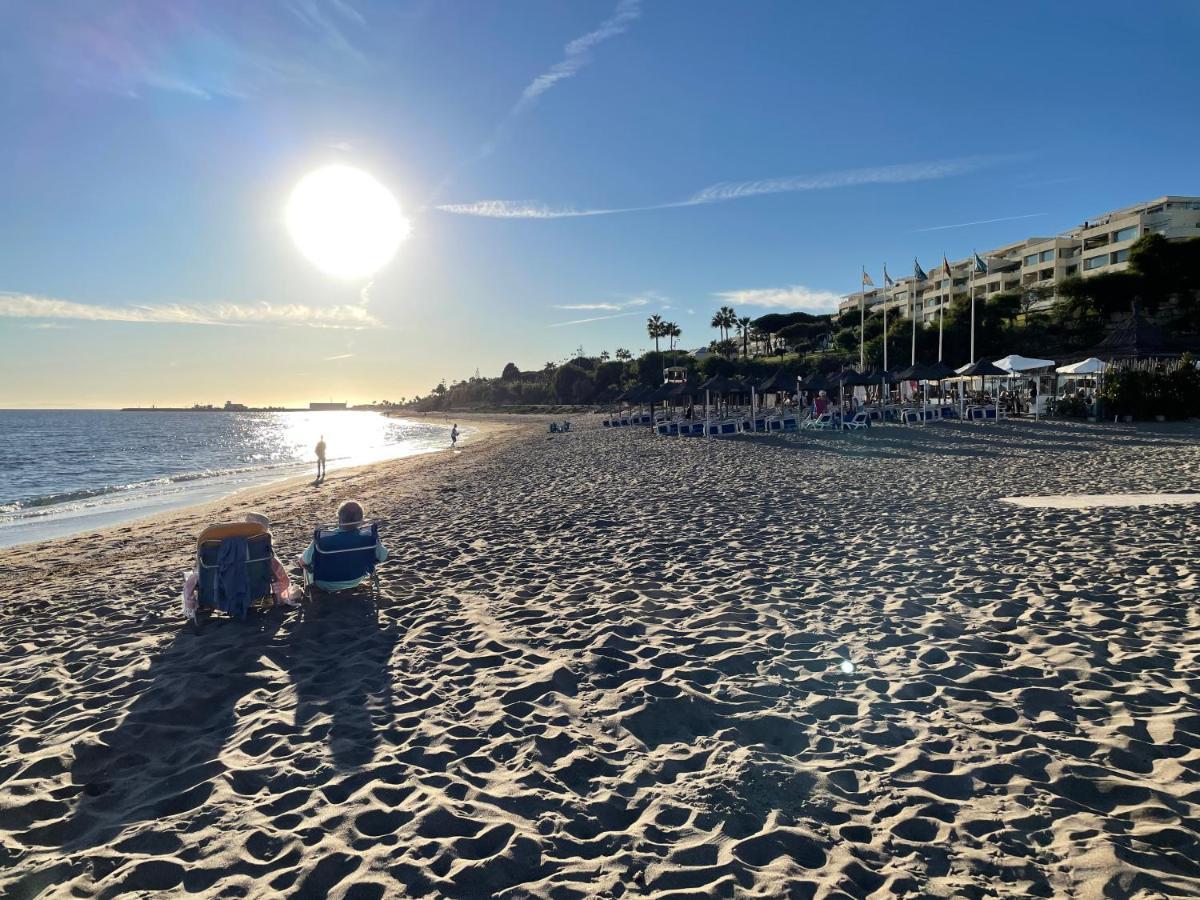 Beautiful Holiday Apartment 2 Bedroom Beach And Pool Malaga Marbella Calahonda Royale Mijas Costa Spain Exteriér fotografie