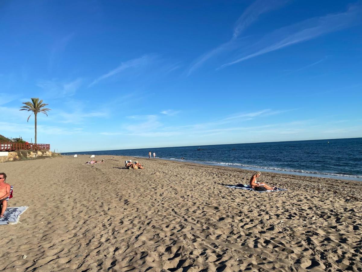 Beautiful Holiday Apartment 2 Bedroom Beach And Pool Malaga Marbella Calahonda Royale Mijas Costa Spain Exteriér fotografie