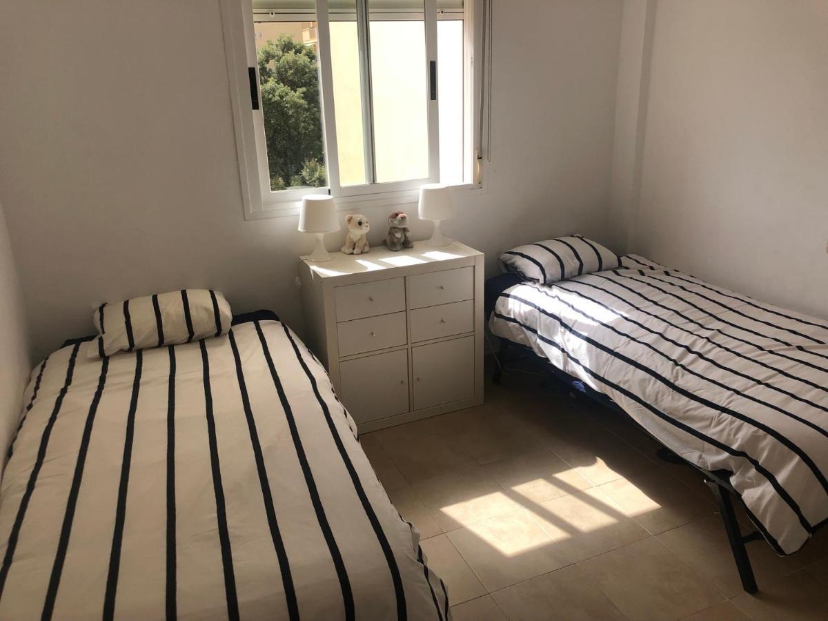 Beautiful Holiday Apartment 2 Bedroom Beach And Pool Malaga Marbella Calahonda Royale Mijas Costa Spain Exteriér fotografie
